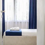 아파트 Miku Apartment-modernly Designed Downtown 티라나