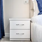 Miku Apartment-modernly Designed Downtown 티라나
