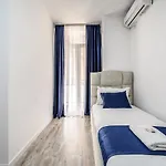 아파트 Miku Apartment-modernly Designed Downtown 티라나