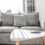 아파트 Miku Apartment-modernly Designed Downtown 티라나
