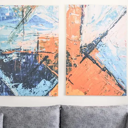 Miku Apartment-modernly Designed Downtown דירה טיראנה