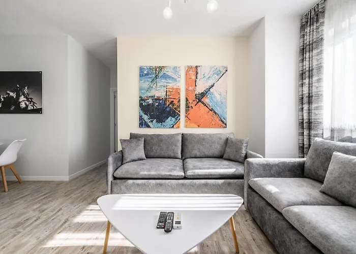 Miku Apartment-modernly Designed Downtown * Τίρανα